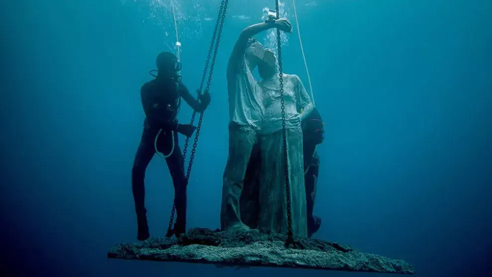 Las obras son del escultor británico Jason deCaires
