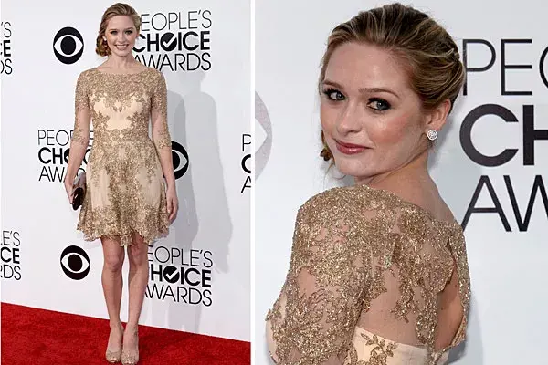 Greer Grammer fue otra de las celebrities que optó por el nude y las transparencias