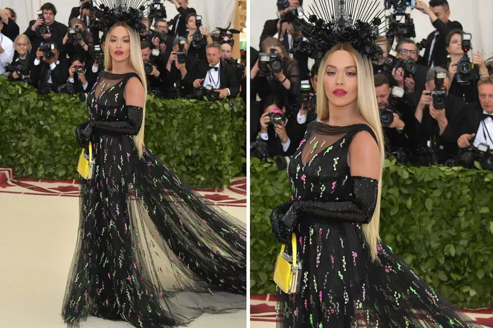 Rita Ora vestida por Prada 