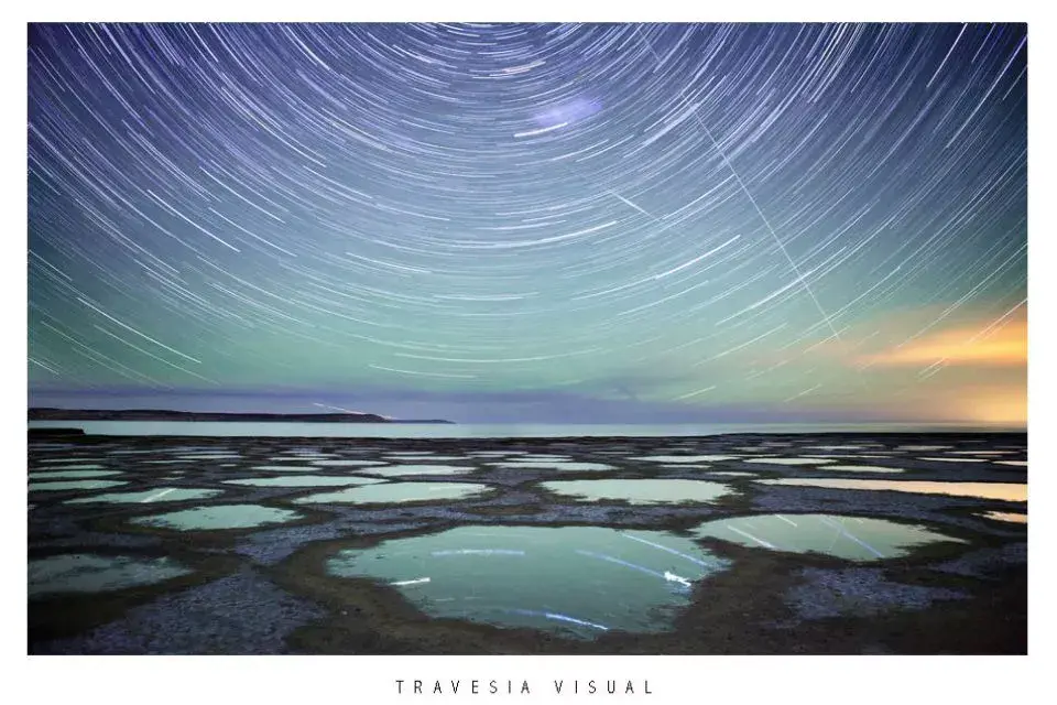 Cielo Patagónico con técnica light painting, Travesía Visual