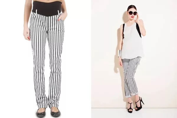 Pantalón rayado en blanco y negro (Venga Madre, $399)