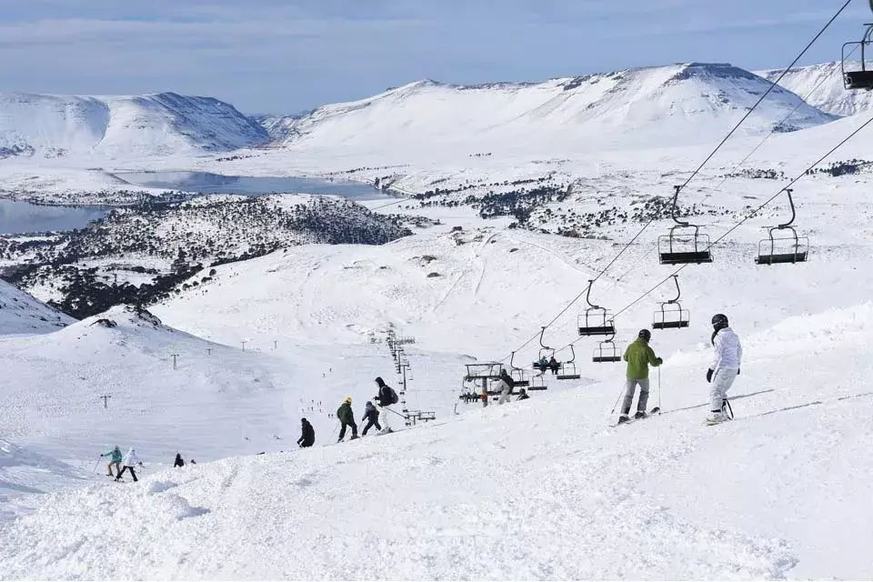A partir de los 6 años, los chicos pueden dar sus primeros pasos en las tablas con los instructores del Club Junior