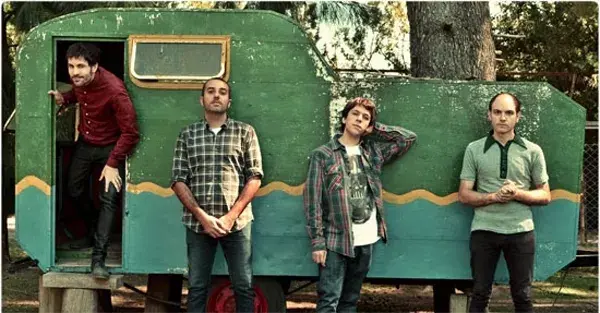 Thes Siniestros