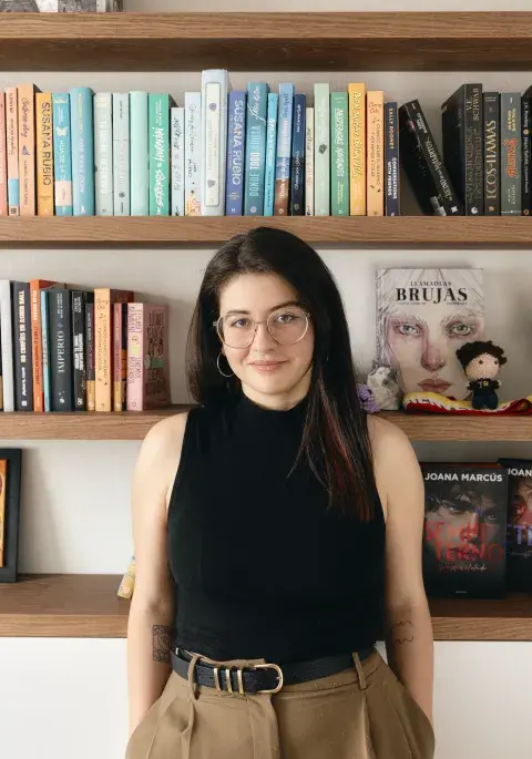 Joana Marcus: la autora best seller que causa furor en Argentina
