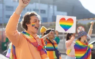 Existe un nuevo paradigma: las salidas del clóset reciben respuestas cada vez más amorosas