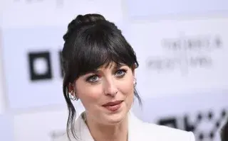 La actriz y productora Dakota Johnson lucha por la igualdad de oportunidades en la industria audiovisual