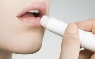 Cómo cuidar los labios: guía para tenerlos sanos e hidratados Cuidado de labios