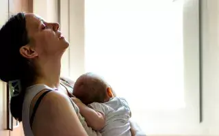 Los síntomas de la depresión perinatal pueden despertar apatía, tristeza y pensamientos destructivos con el bebé o con vos