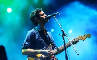Devendra Banhart durante su show en el Music Wins Festival.