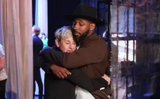 El emotivo mensaje de Ellen DeGeneres despidiendo al DJ de su programa que apareció muerto.