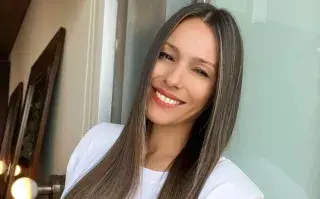 El increíble mini dress que lució Pampita en los 8 escalones.