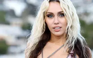Miley Cyrus: después del éxito de Flowers, lanza su nueva canción, River Miley Cyrus lanza River, su nuevo tema.