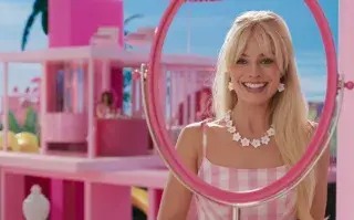 Margot Robbie, la protagonista de Barbie, en el último trailer de cara al esterno de la película