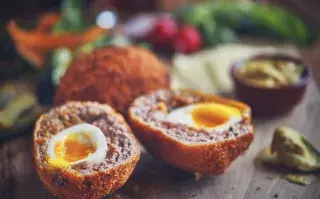 Huevo escocés: cómo es la receta del plato que más le gustó a Martitegui anoche en Masterchef Huevo escocés: paso a paso para hacerlo en casa.
