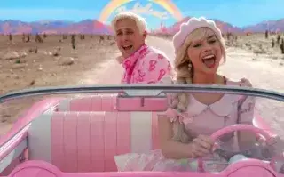 Barbie: llega a los cines la película protagonizada por Margot Robbie Barbie y Ken de camino al mundo real y a crear un fenómeno.