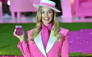 Efecto Barbie: ¿por qué la película de Margot Robbie tiñó el mundo de rosa? Margot Robbie, la Barbie más marketinera