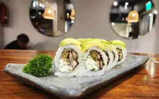 6 opciones de sushi veggie que la rompen.