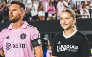 Lionel Messi entró con Harper Seven a la cancha: la emoción de Victoria y David Beckham.