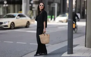 Canasta de mimbre, el accesorio de la temporada.