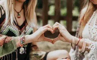 Womance: ¿cuáles son las claves de una amistad femenina que te potencia? Womance, la amistad femenina como un vínculo imprescindible para ser feliz