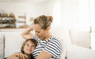 Escucha activa: fundamental para una crianza cercana.