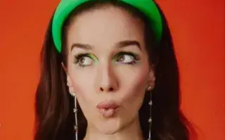 El look vintage de Natalia Oreiro para La Voz Uruguay