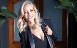 Luisana Lopilato compartió con sus seguidores lo que lleva en su cartera e hizo un guiño a su país natal