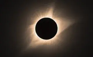 Cuál será el impacto del último eclipse del año.