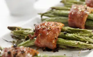 Espárragos con jamón: una delicia saludable.