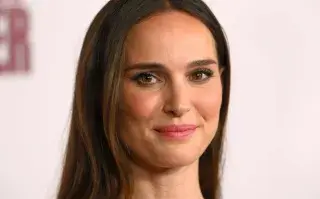 El increíble look de Natalie Portman que recordó a El Cisne Negro.