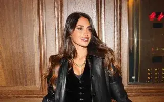 Antonela Roccuzzo posó con un tapado y su diseño exclusivo enloqueció a sus seguidores