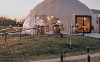 La tendencia del glamping pisa fuerte y en Provincia de Buenso Aires ya hay algunas opciones.