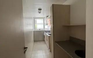 Deco: así convirtieron un departamento en Cañitas en un hogar cálido, luminoso y moderno