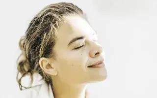 Este es el orden correcto para ponerte la cremas en tu rutina de skincare.