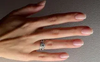Milky nails, la tendencia en nail art que se impone en 2024.