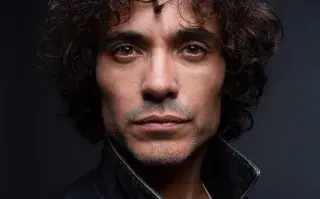 Martín Rodríguez, el actor argentino en Griselda, la nueva serie de Netflix.