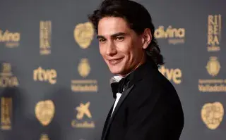 Enzo Vogrincic en la alfombra roja de los Premios Goya.