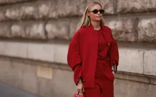 El rojo rubú es uno de los colores del 2024.