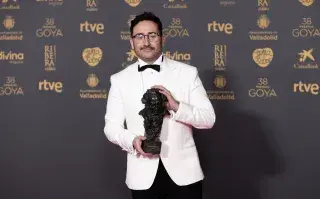 J. A. Bayona, el director de La sociedad de la nieve, durante la ceremonia de los Premios Goya.