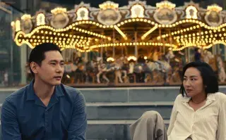Vidas pasadas está protagonizada por Greta Lee, Teo Yoo y John Magaro.