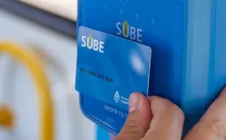 Asñi funciona una tarjeta SUBE.