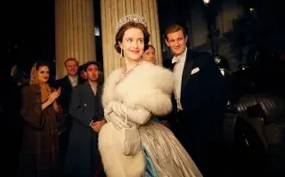 Subastaron una puerta de utilería de la serie The Crown a un precio increíble