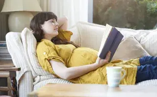 La maternidad abre muchas preguntas: libros para acompañarte.