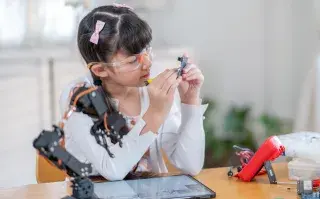 ¿Cómo incentivar el aprendizaje de STEM en las niñas?
