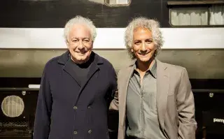 Guillermo Coppola y Juan MInujín en el set de filmación de Coppola, el representante.