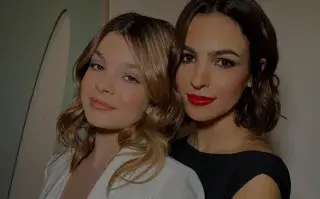 Muna Pauls junto a su mamá, Agustina Cherri.