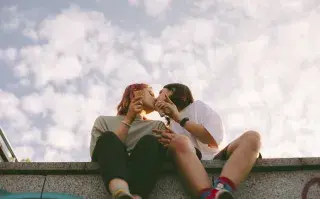 "Salí con una chica por primera vez": ¿qué aprendizajes puede traerte esta experiencia?