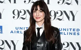 Anne Hathaway se llevó todas las miradas con el estilismo elegido para la promoción de su último film.