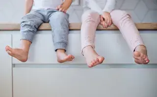 La necesidad de andar "en patas" es ancestral y natural.