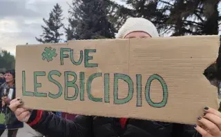 Atacaron a 4 mujeres por lesbianas. Las prendieron fuego: 3 murieron.